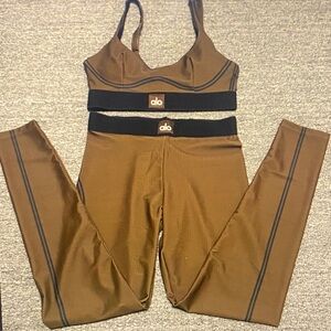 ALO Yoga Women's Brown Leggings Set